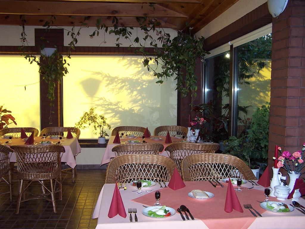 Gosciniec Yaga Bed & Breakfast Wilkasy Bagian luar foto